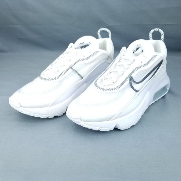 Nike Air Max 2090 Women's Size 8.5 White Black CK2612 100 - Picture 2 of 9
